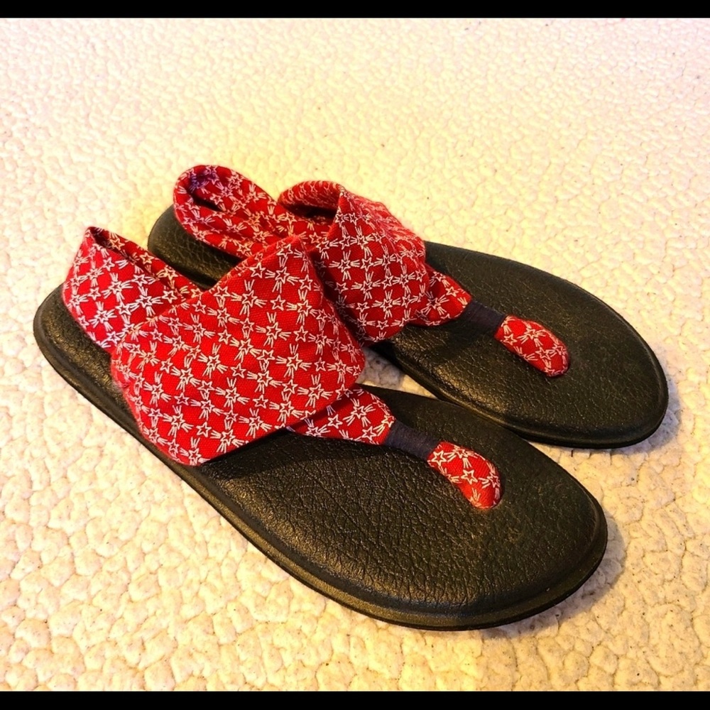 Sanuk patriotic red star flip flops size 10